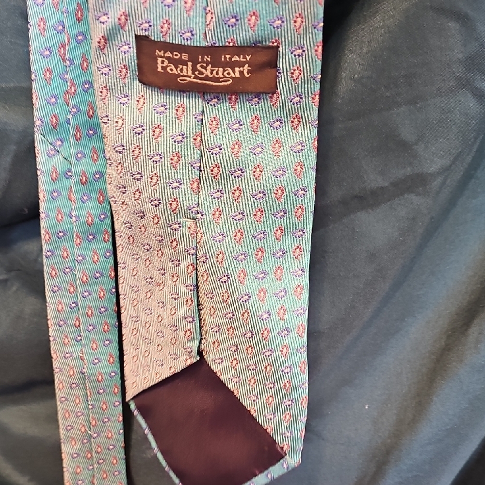 Paul Stuart Handmade Italian Silk Men's Tie In  Aqua with Coral/Blue Design